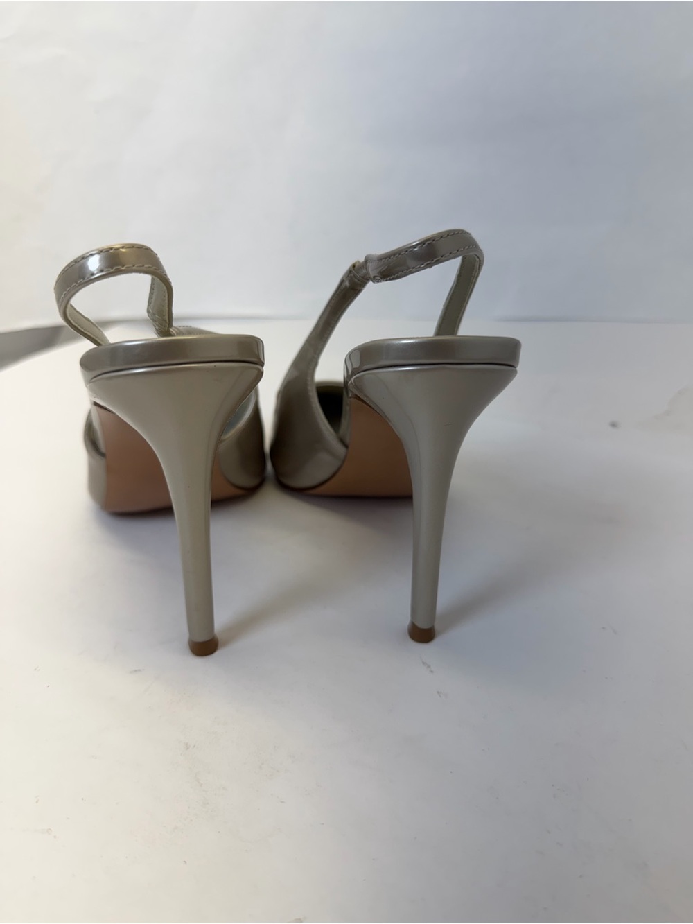 Steve Madden Reyes Slingback Pump in Ivory Pearl gold pointed toe high heel - Picture 7 of 8